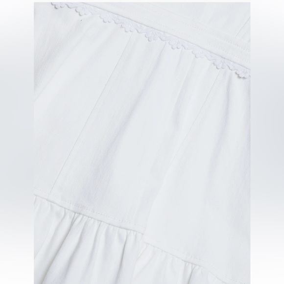NEW 🦢Cinq à Sept
Vineyard Lace Minidress White Lace Trim Dress - Picture 6 of 9
